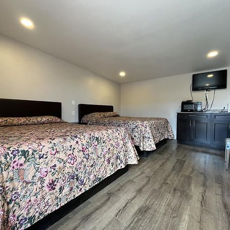 Kluane Park Inn ヘーンズ・ジャンクション エクステリア 写真