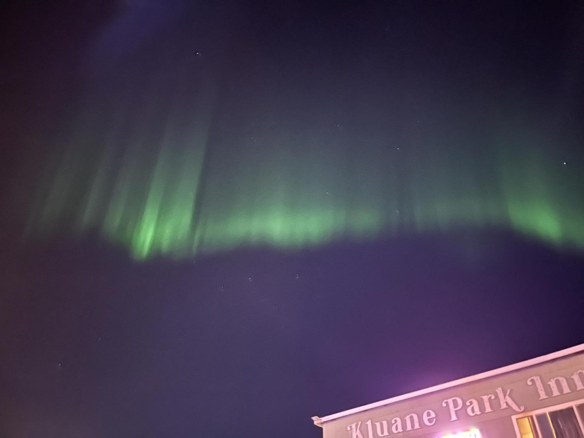 Kluane Park Inn ヘーンズ・ジャンクション エクステリア 写真