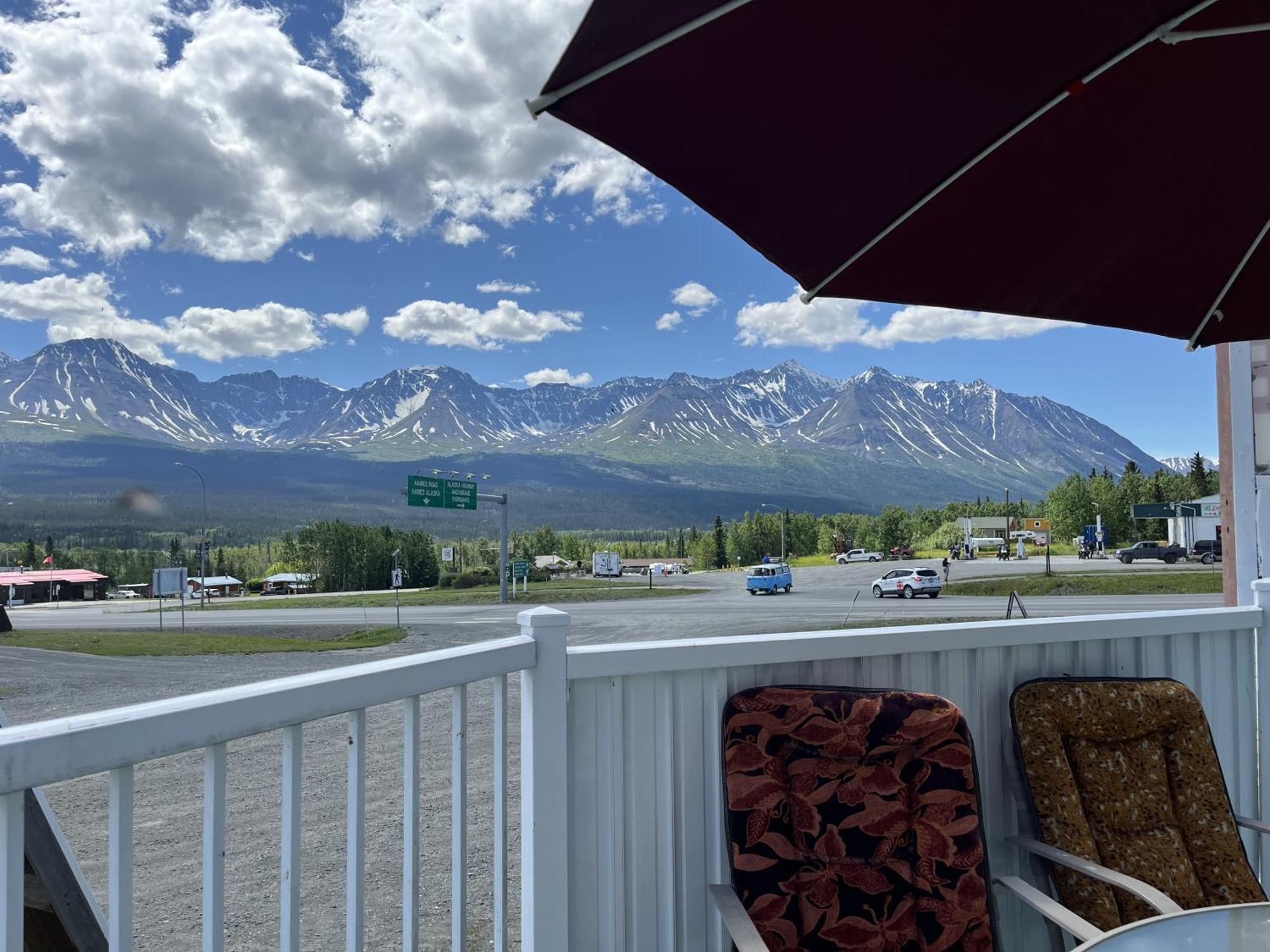 Kluane Park Inn ヘーンズ・ジャンクション エクステリア 写真