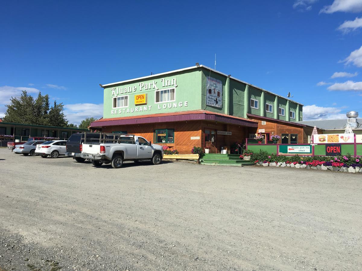 Kluane Park Inn ヘーンズ・ジャンクション エクステリア 写真